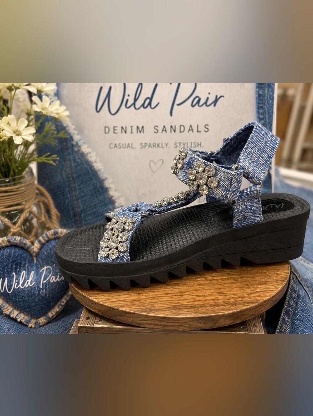 Wild Pair Kudose Denim Rhinestone Flower Sport Sandals – Women’s Size 6 – NWOB
